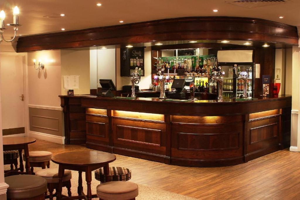 Consort Hotel Rotherham Exterior foto